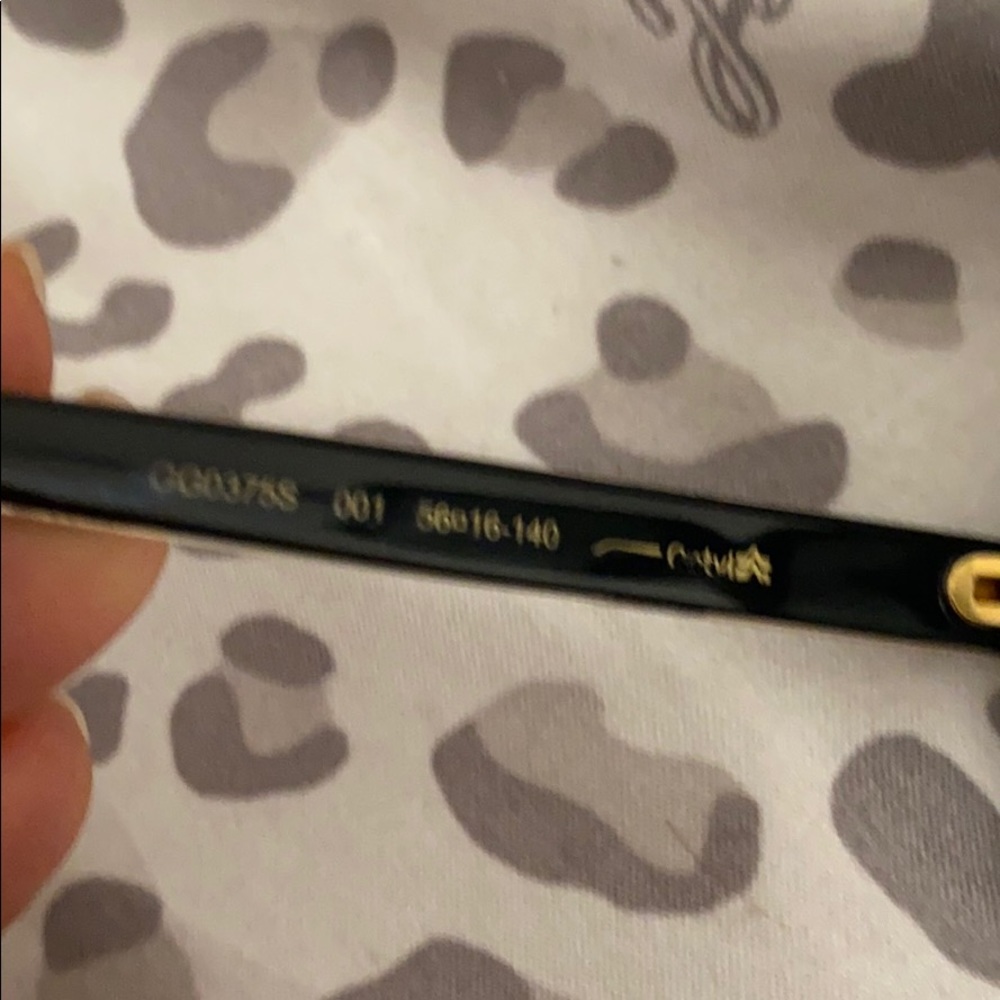 🎉 Host Pick Authentic GUCCI GG0375S Sunglasses - Picture 8 of 9